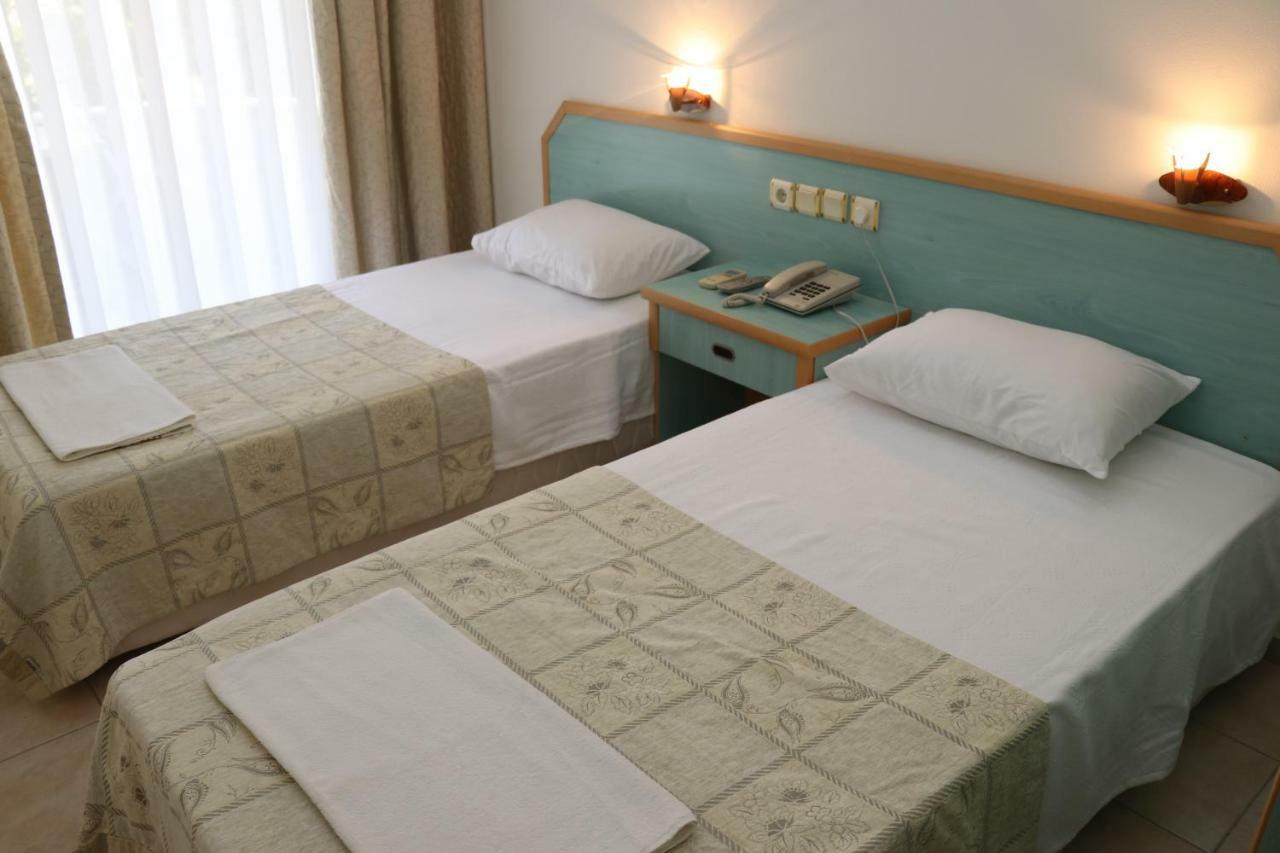 Delfin Otel Газипаша Екстериор снимка